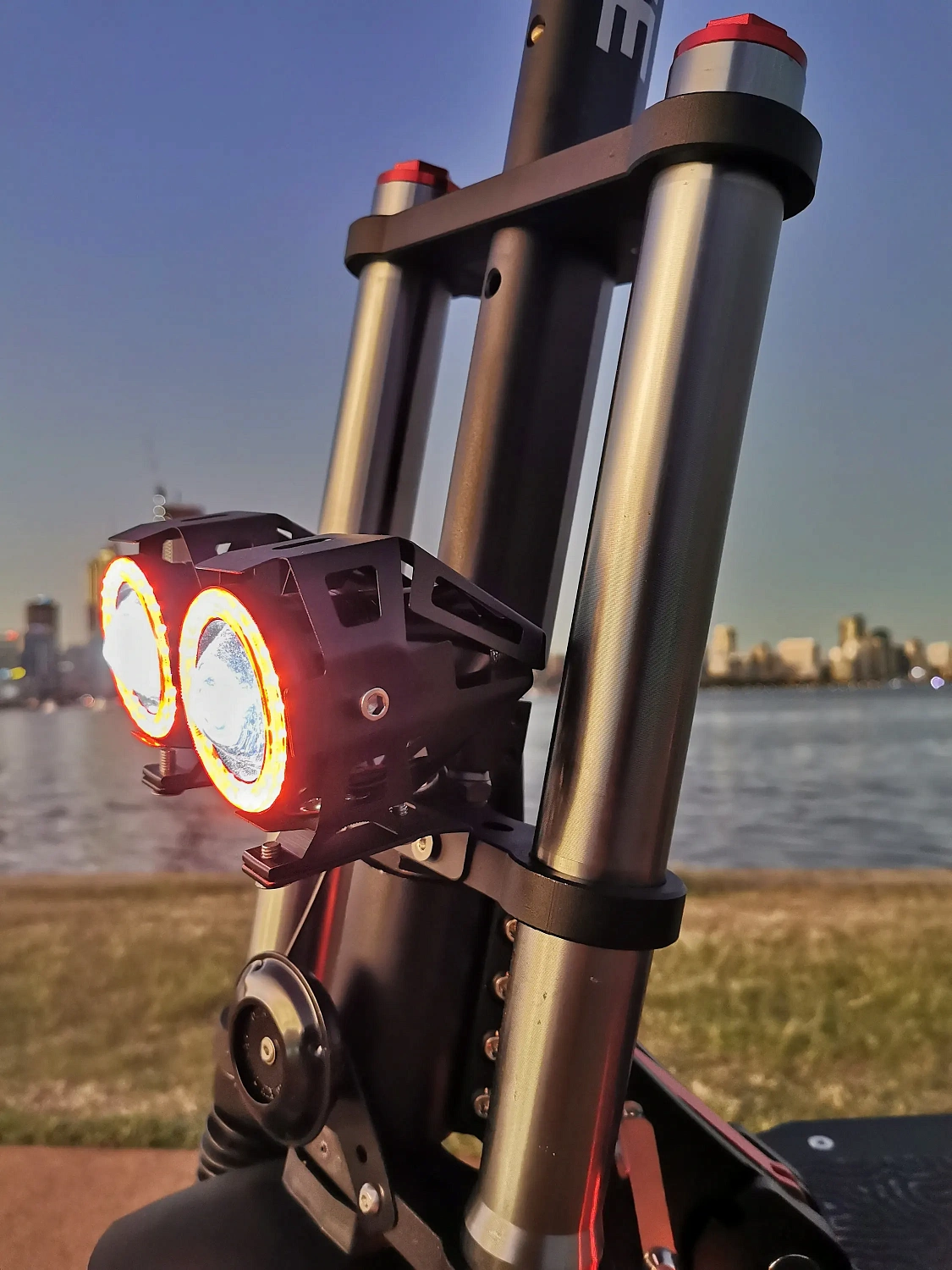 Электросамокат Y10